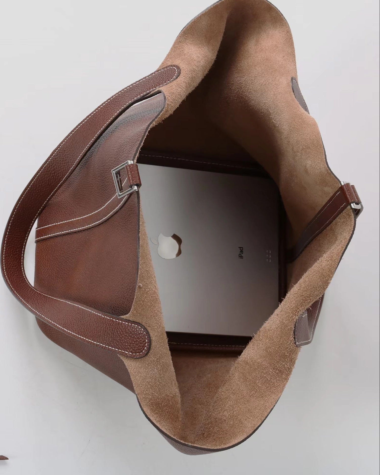 Venezia Bucket Tote